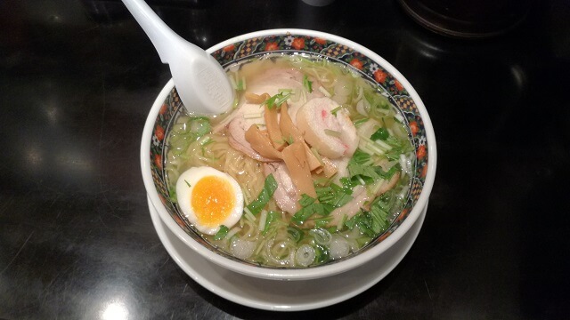 函館ラーメン「あじさい」の塩ラーメン